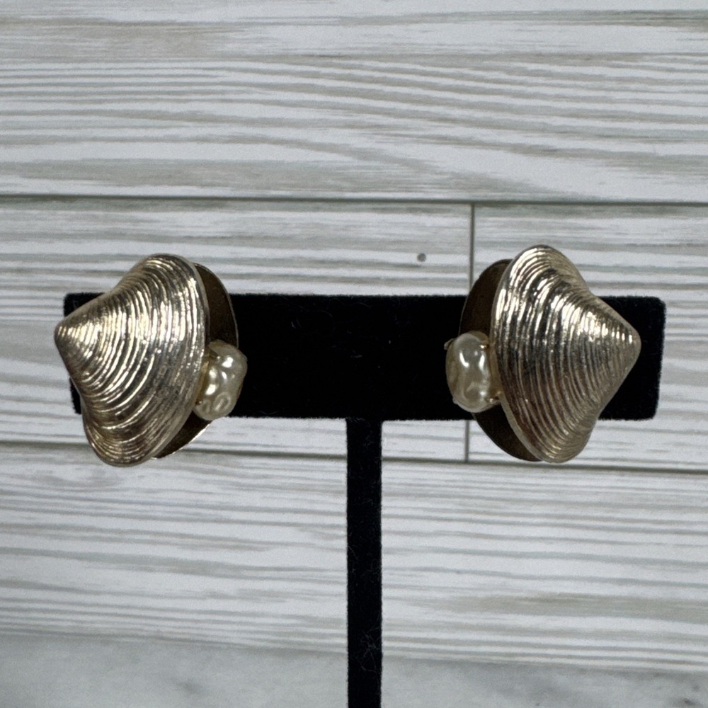 Coro Gold Tone shells Faux Pearl Screw Back Earrings